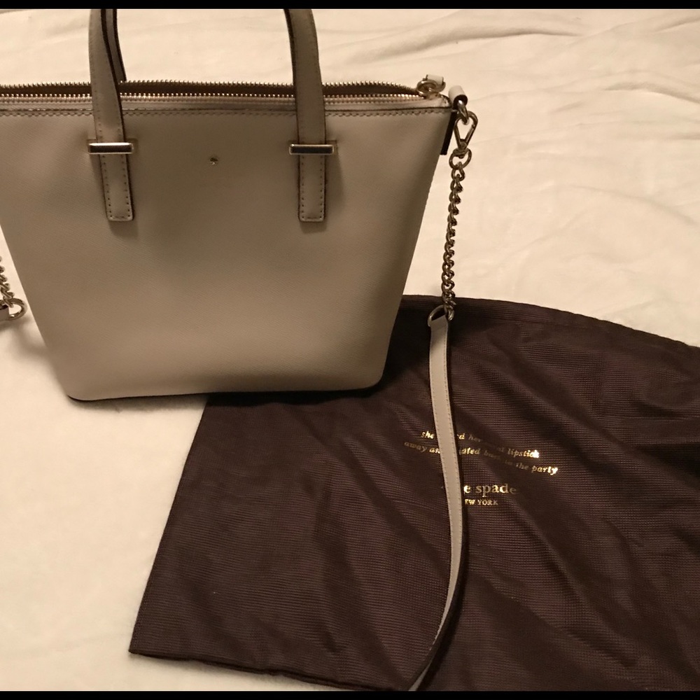 💕Kate Soade Cross Body purse💕SOLD